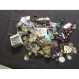 A quantity of costume jewellery, coinage