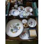 Two trays of assorted ceramic ware to in