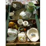 Two trays of ceramic and glassware to in