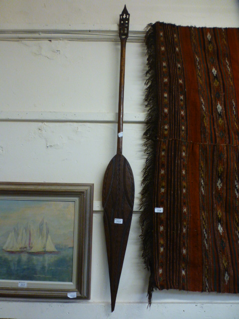 An Oceanic style paddle