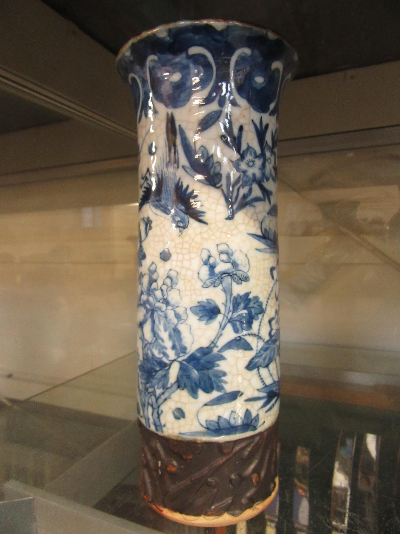 A Chinese blue and white cylinder vase t - Image 8 of 9