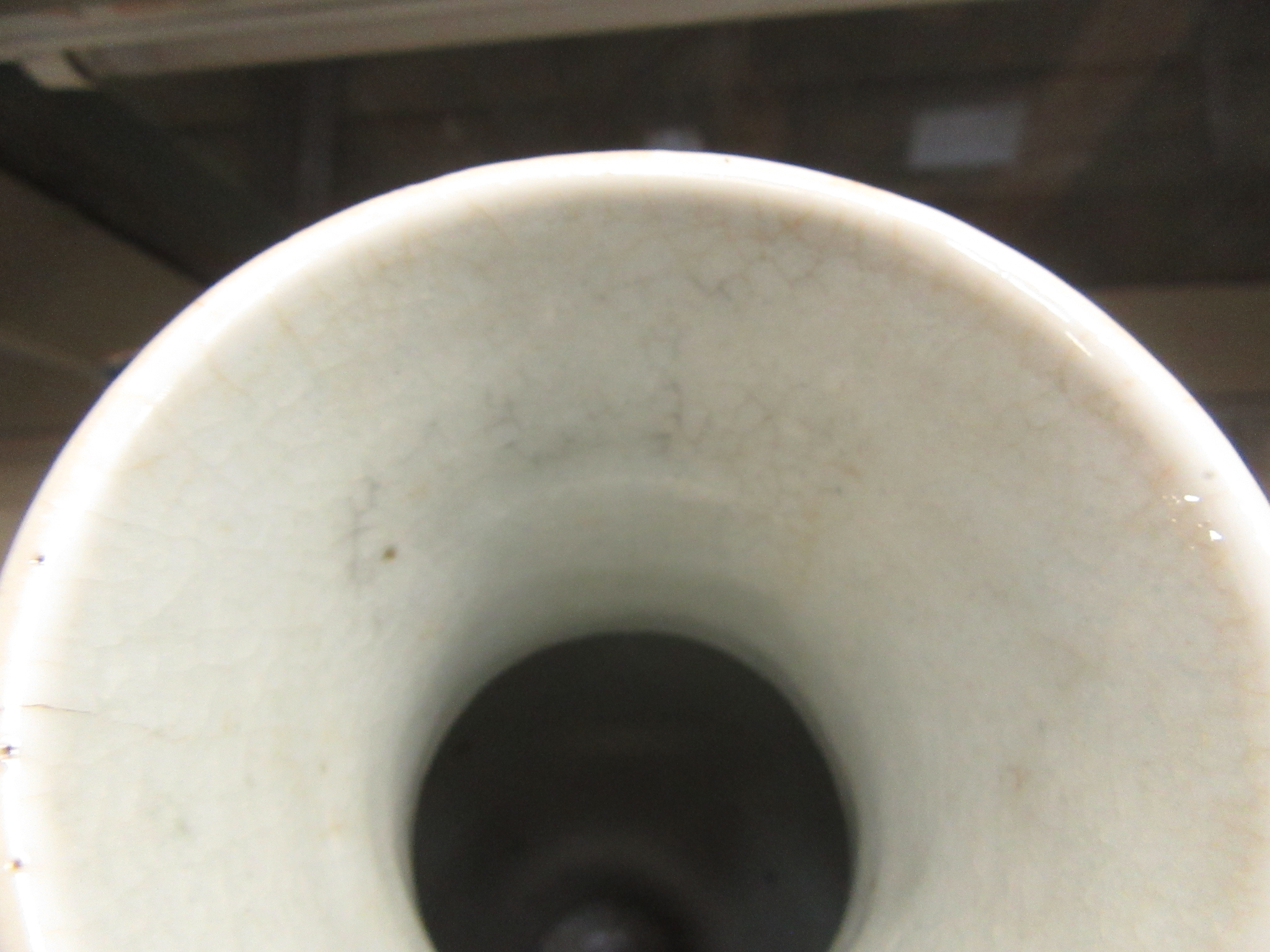 A Chinese blue and white cylinder vase t - Image 3 of 9