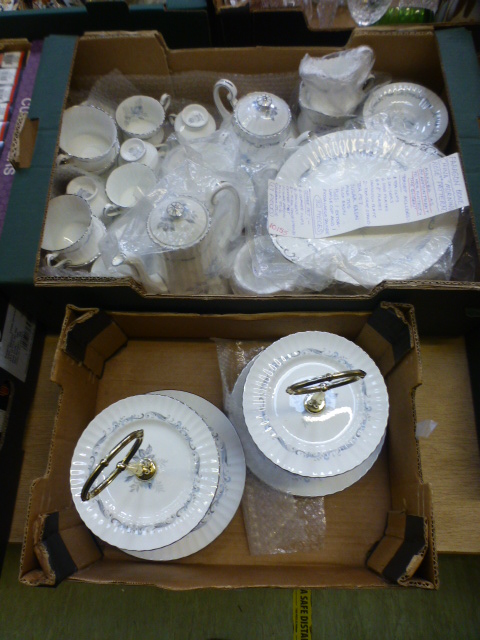 A tray containing a part dinner/tea set