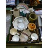A tray of ceramic ware to include bowls,