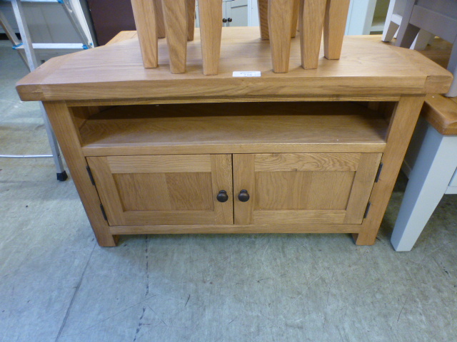 Winchester Oak Corner TV Unit (3.26/10)