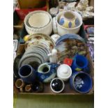 Two trays of ceramic items to include ce