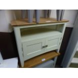 Malvern Shaker Ivory Painted Oak Corner