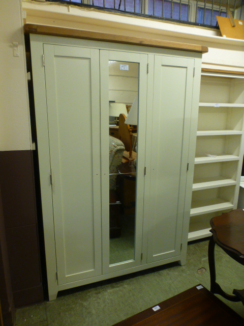 Hampshire Ivory Painted Oak Full Hanging Triple Wardrobe (12.