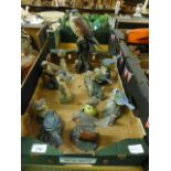 A tray of moulded and other sculptures of birds