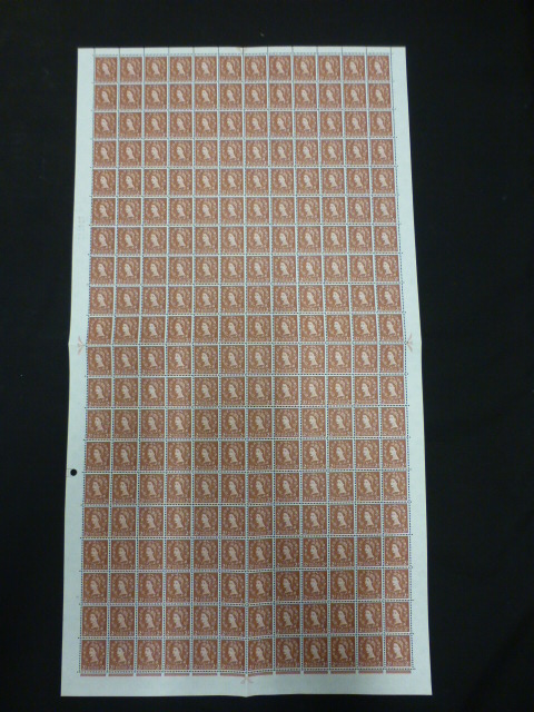 A quantity of stamps to include full sheets - Image 4 of 6