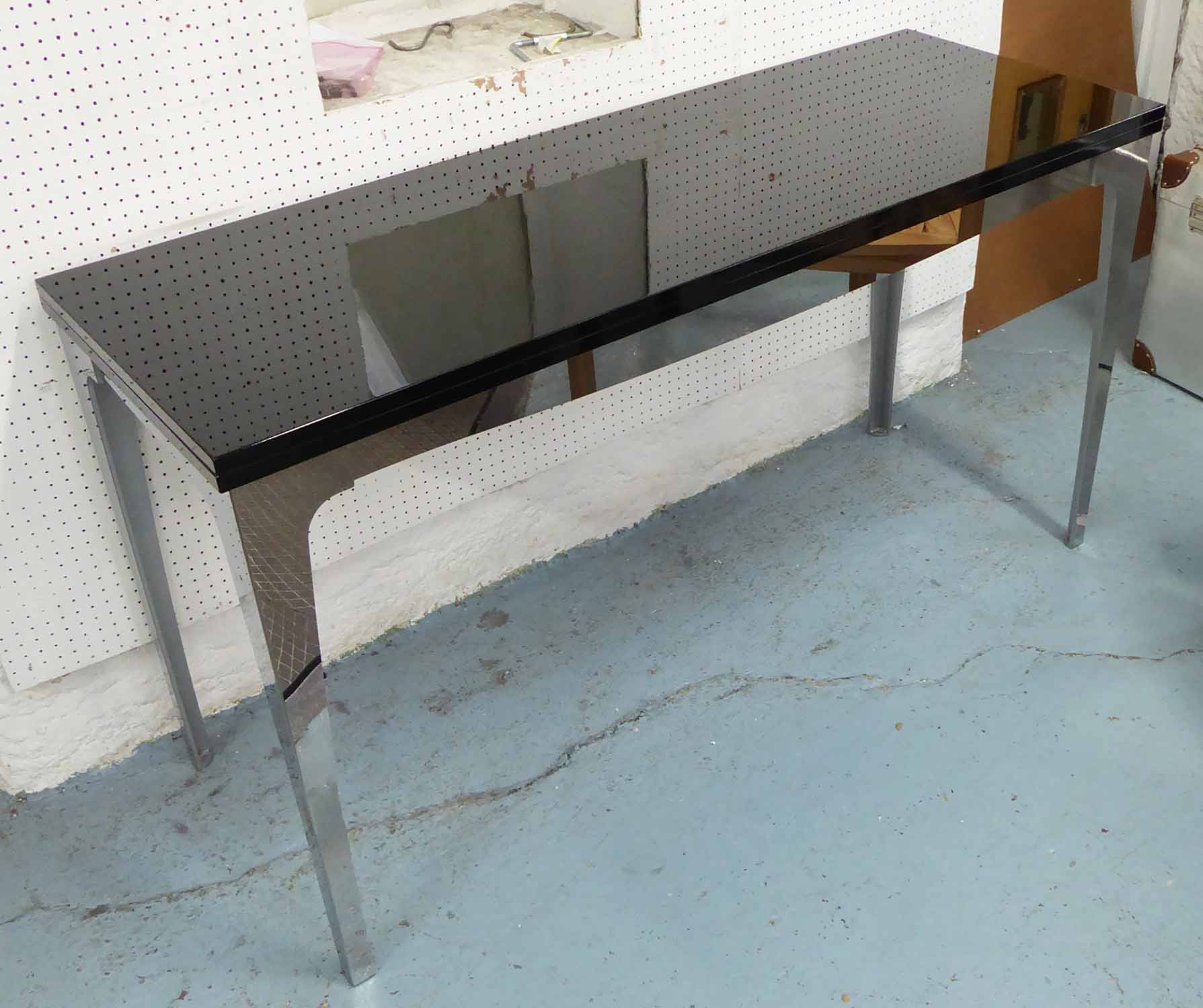 CAPRI EXTENDING DINING/CONSOLE TABLE, black lacquered top with genius mechanism, - Image 2 of 2