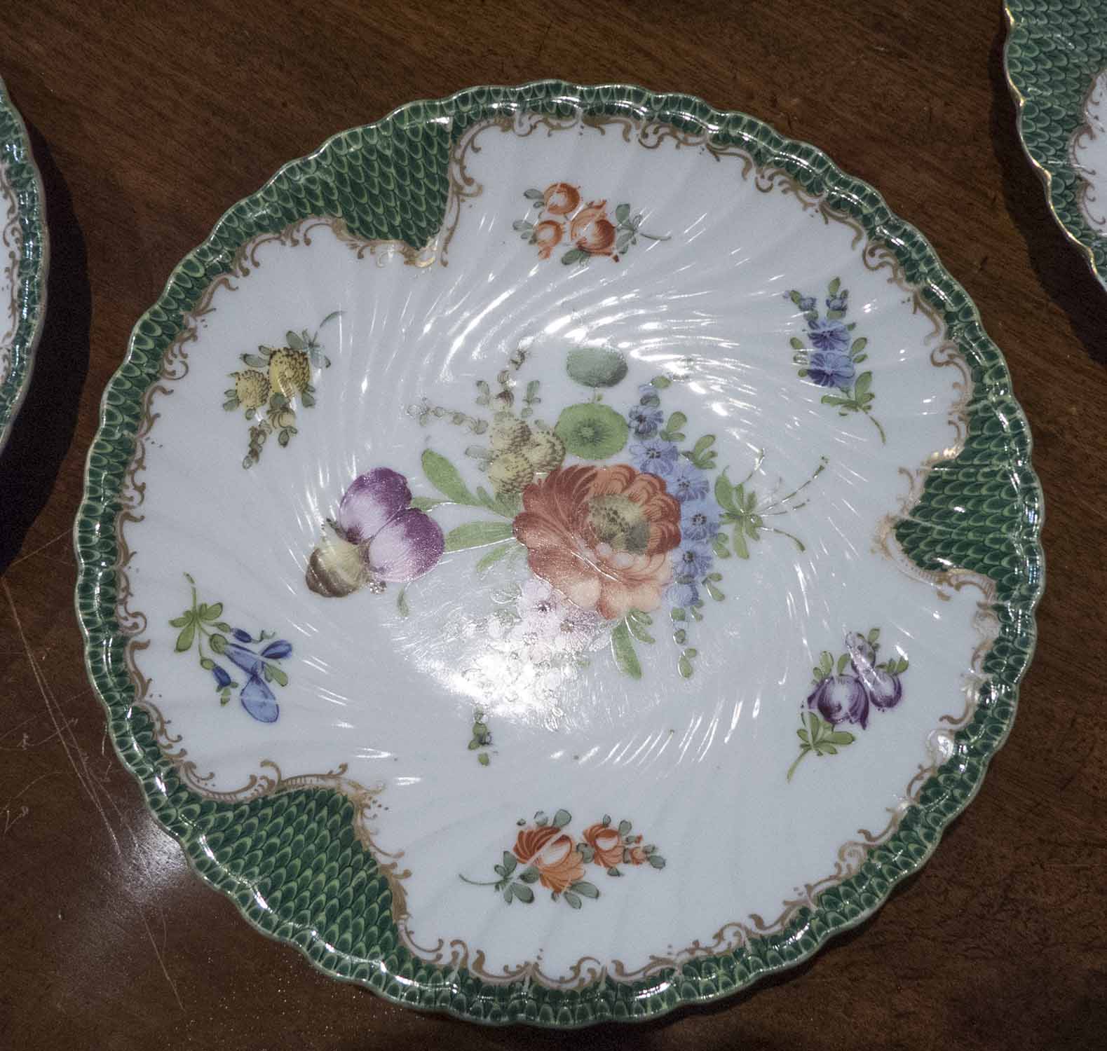 DRESDEN PLATES, a set of eight, together with a matching cake stand. - Image 2 of 3