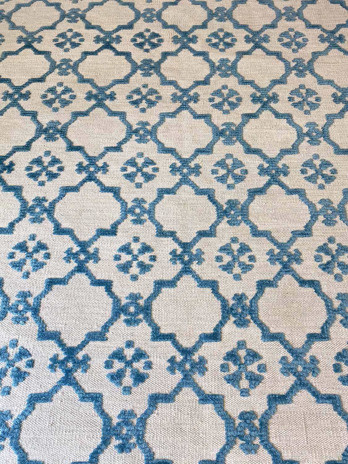 CONTEMPORARY SILK AND WOOL CARPET, 300cm x 200cm, Moroccan lattice design. - Image 2 of 3