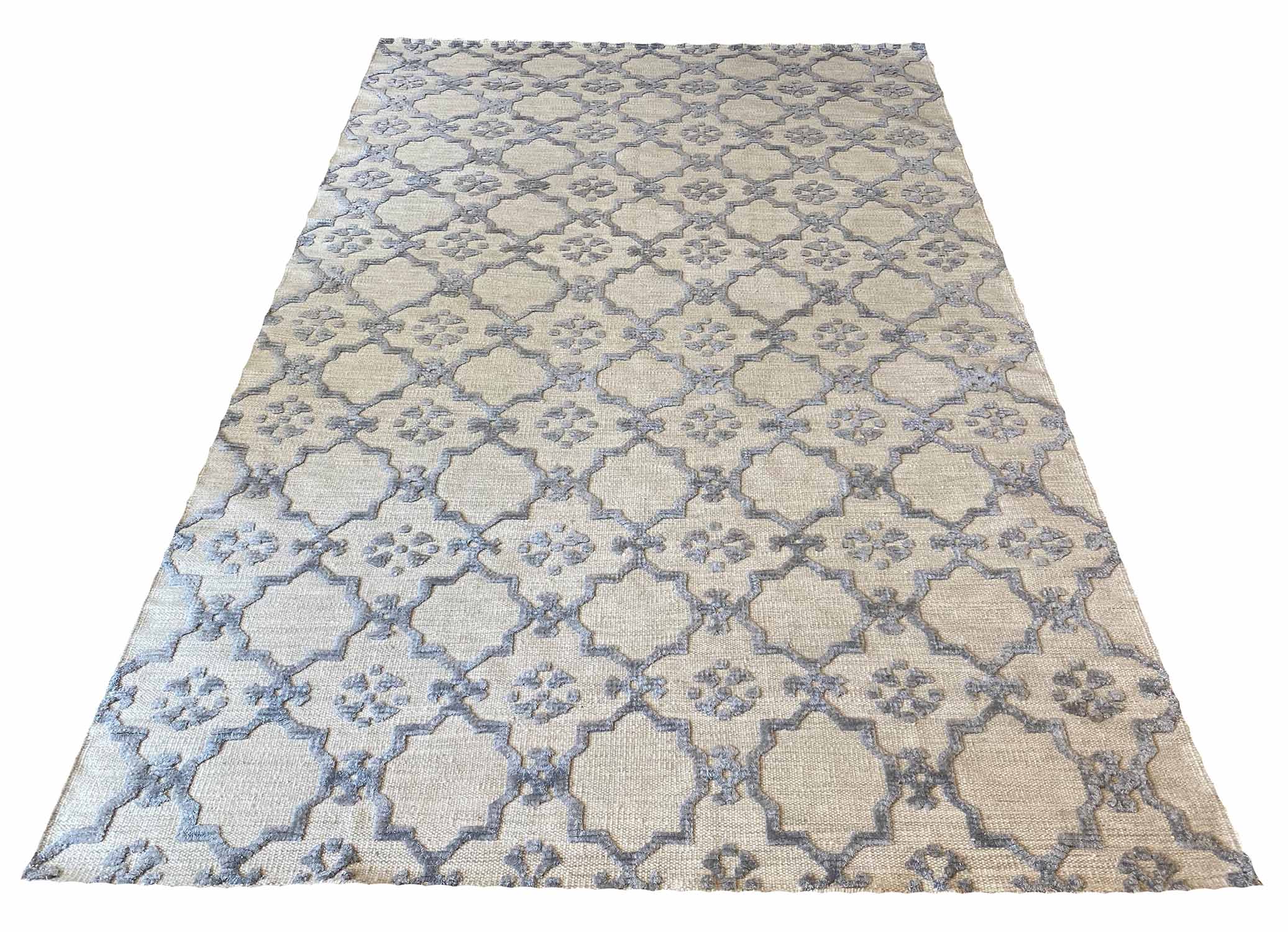 CONTEMPORARY SILK AND WOOL CARPET, 300cm x 200cm.