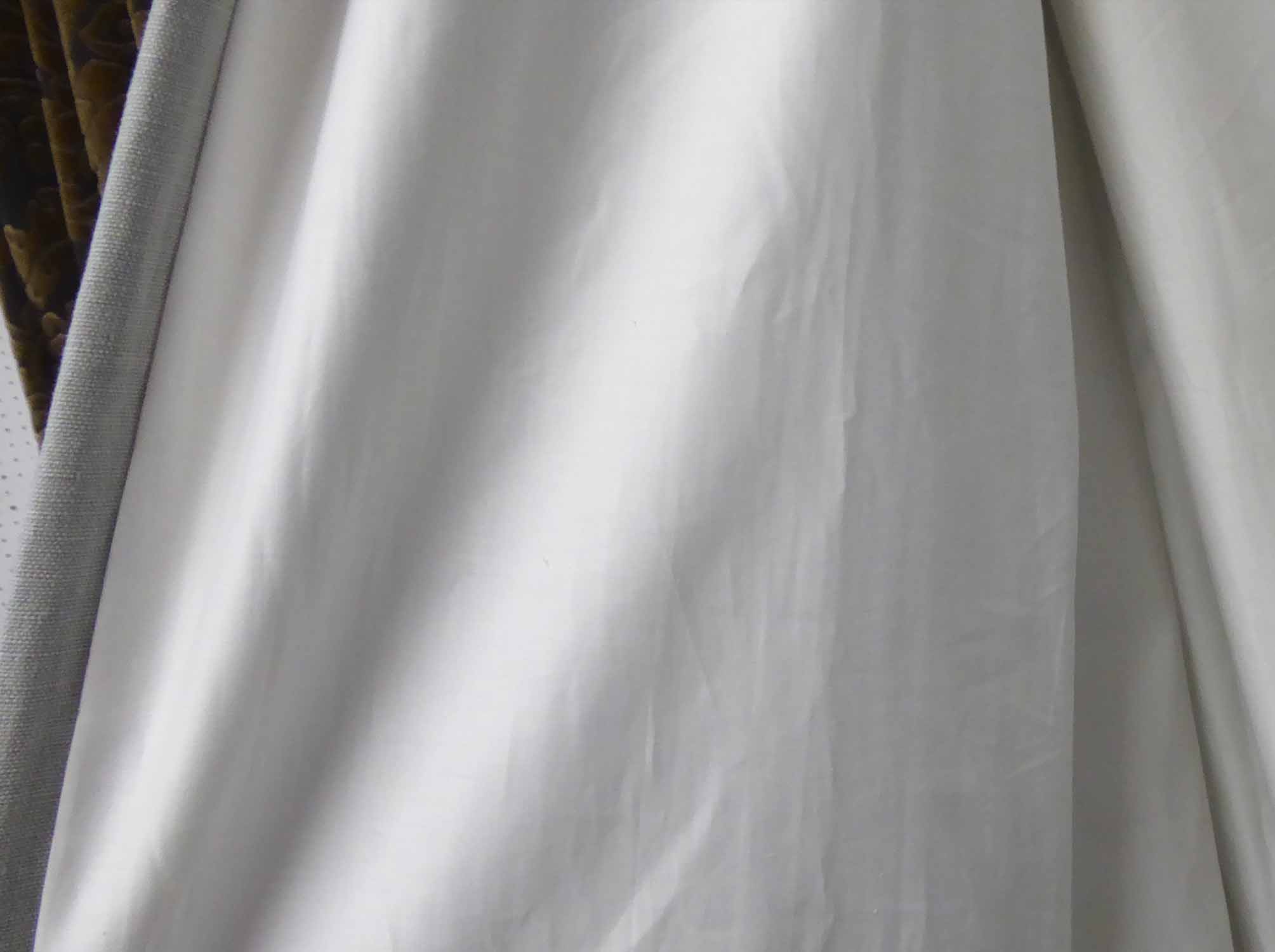 CURTAINS, a pair, contemporary grey fabric, lined and interlined, 300cm Drop x 85cm gathered. - Image 3 of 3