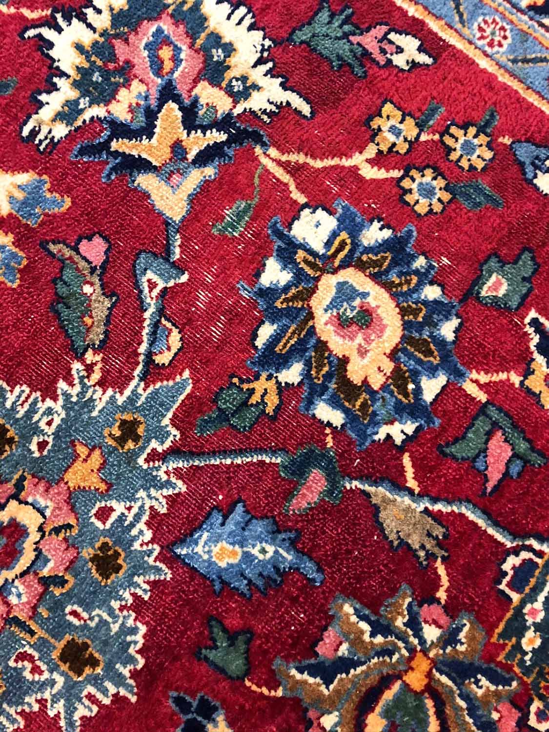 FINE ANTIQUE KHORASAN CARPET, 437cm x 312cm, Persian, circa 1940's. - Image 3 of 3