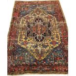 FINE ANTIQUE HERIZ SERAPI RUG, 250cm x 174cm.