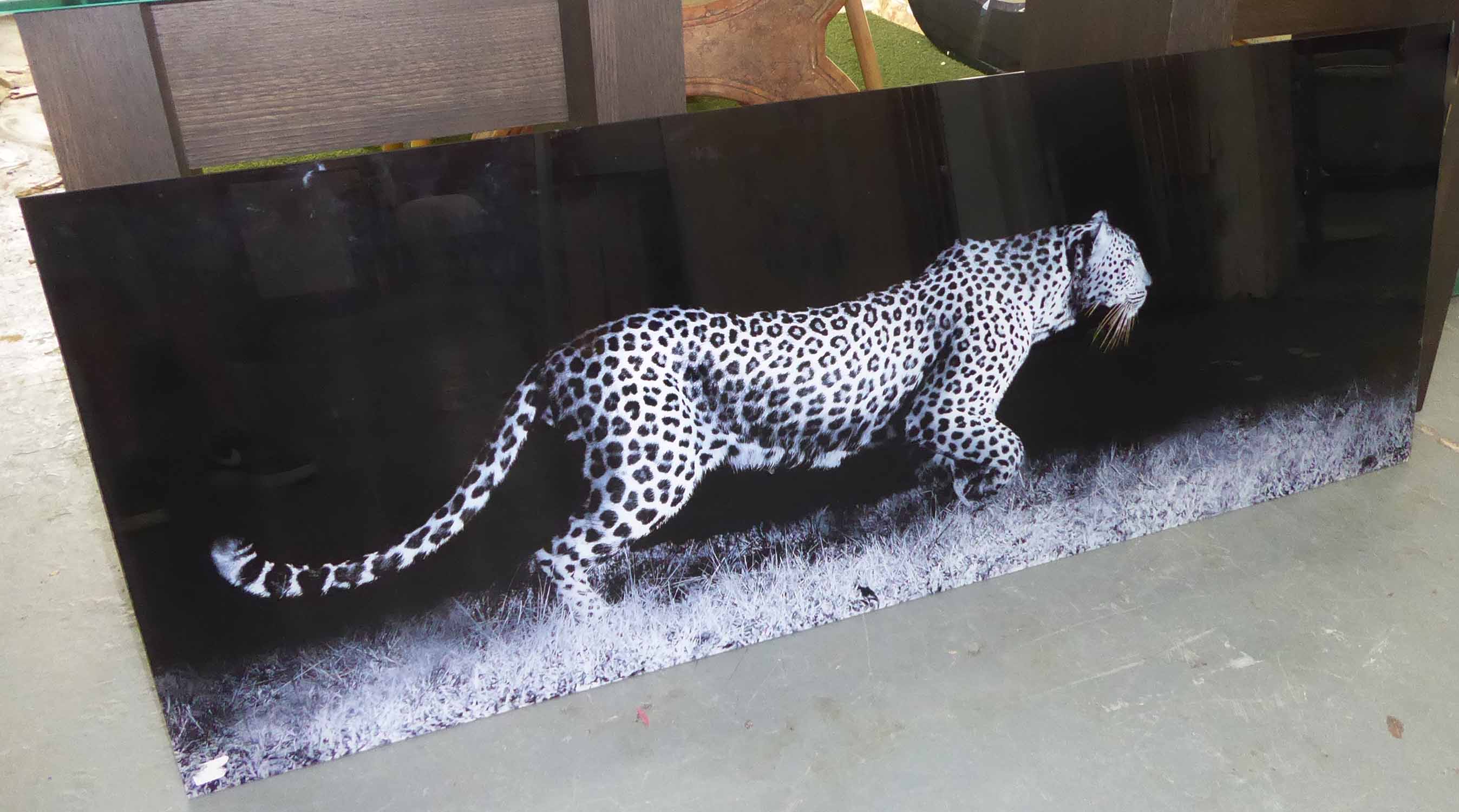 CONTEMPORARY SCHOOL, leopard on the hunt, photoprint on tempered glass, 160cm x 60cm.