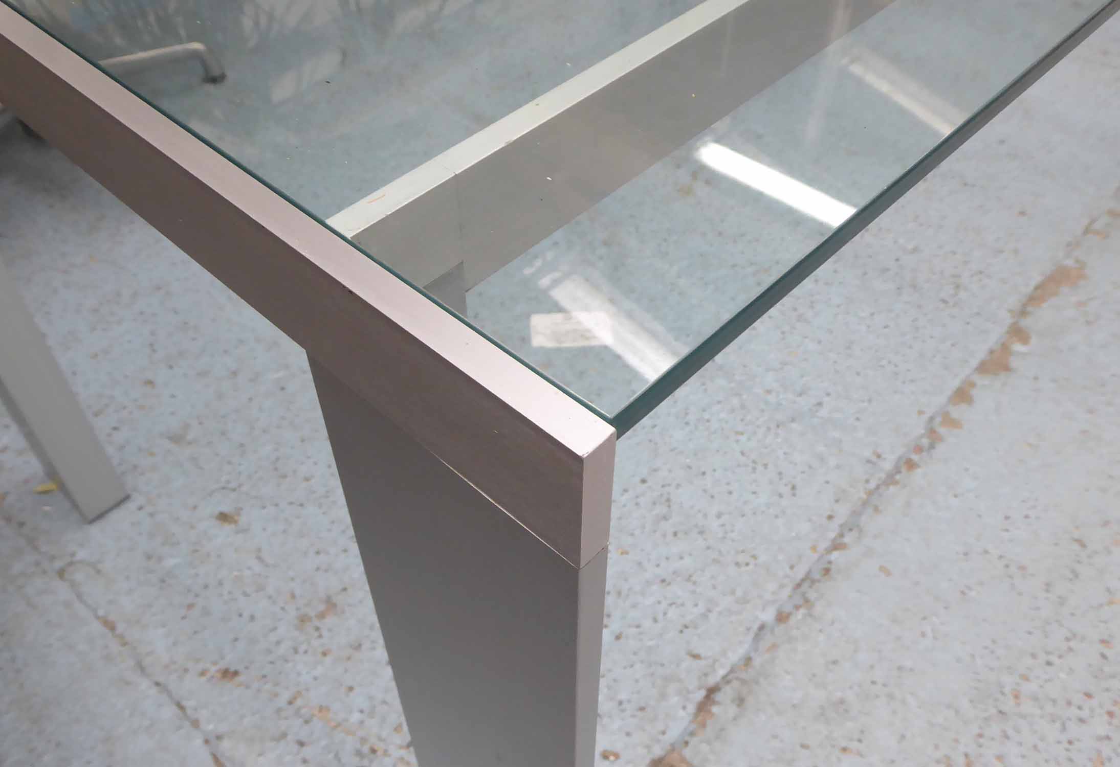 STUA DENEB TABLE BY JESÚS CASCA, anodised aluminium and tempered glass, 150cm L x 80cm W x 73cm H. - Image 2 of 3