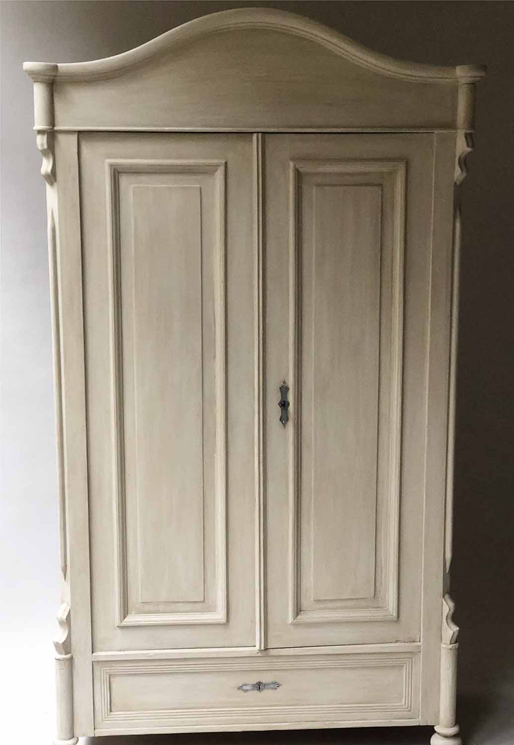 ARMOIRE,