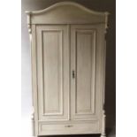 ARMOIRE,