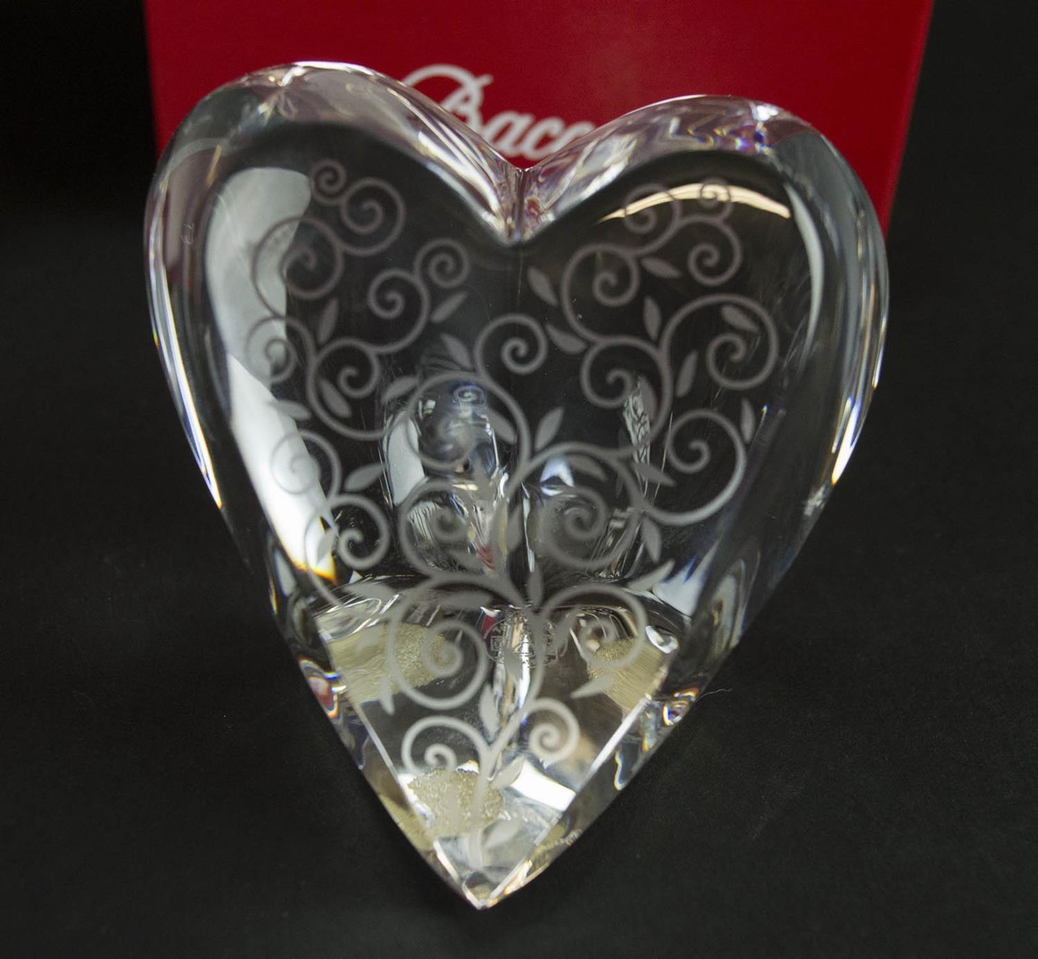 BACCARAT CRYSTAL EMPREINTE PAPERWEIGHT CLOCK, along with a heart shaped paper weight with - Image 4 of 8