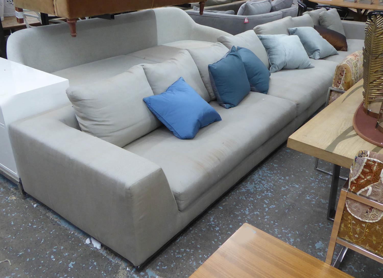 MINOTTI HAMILTON SECTIONAL SOFA, by Rodolfo Dordoni, 500cm W approx. (with faults)