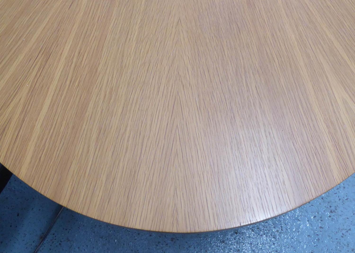 DINING TABLE, contemporary design, 190cm x 111cm x 75cm. - Image 2 of 4