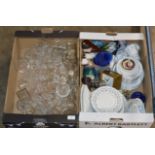 2 BOXES CONTAINING VARIOUS CRYSTAL & GLASS WARE, STEM GLASSES, TEA WARE, DECORATIVE POTTERY VASE,