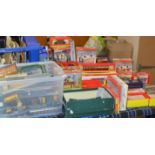 QUANTITY VARIOUS HORNBY MODEL RAILWAY ACCESSORIES, TRACK, VARIOUS SCENERY, CARRIAGES ETC