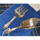 AN EDWARDIAN STERLING SILVER SERVING SET, WITH MAKER MARKS FOR GEORGE EDWARD & SONS (DAVID &