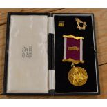 9 CARAT GOLD MASONIC MEDAL & RIBBON - ST JOHN ROYAL ARCH CHAPTER NUMBER 452, 9 CARAT GOLD MASONIC