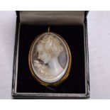 YELLOW METAL MOUNTED CAMEO BROOCH PIN