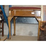 MAHOGANY FLIP TOP PIANO STOOL