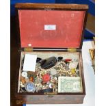 BOX WITH ASSORTED COSTUME JEWELLERY, US BANK NOTES, BUTTONS ETC