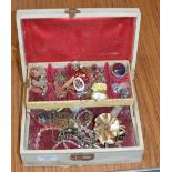 BOX WITH ASSORTED COSTUME JEWELLERY