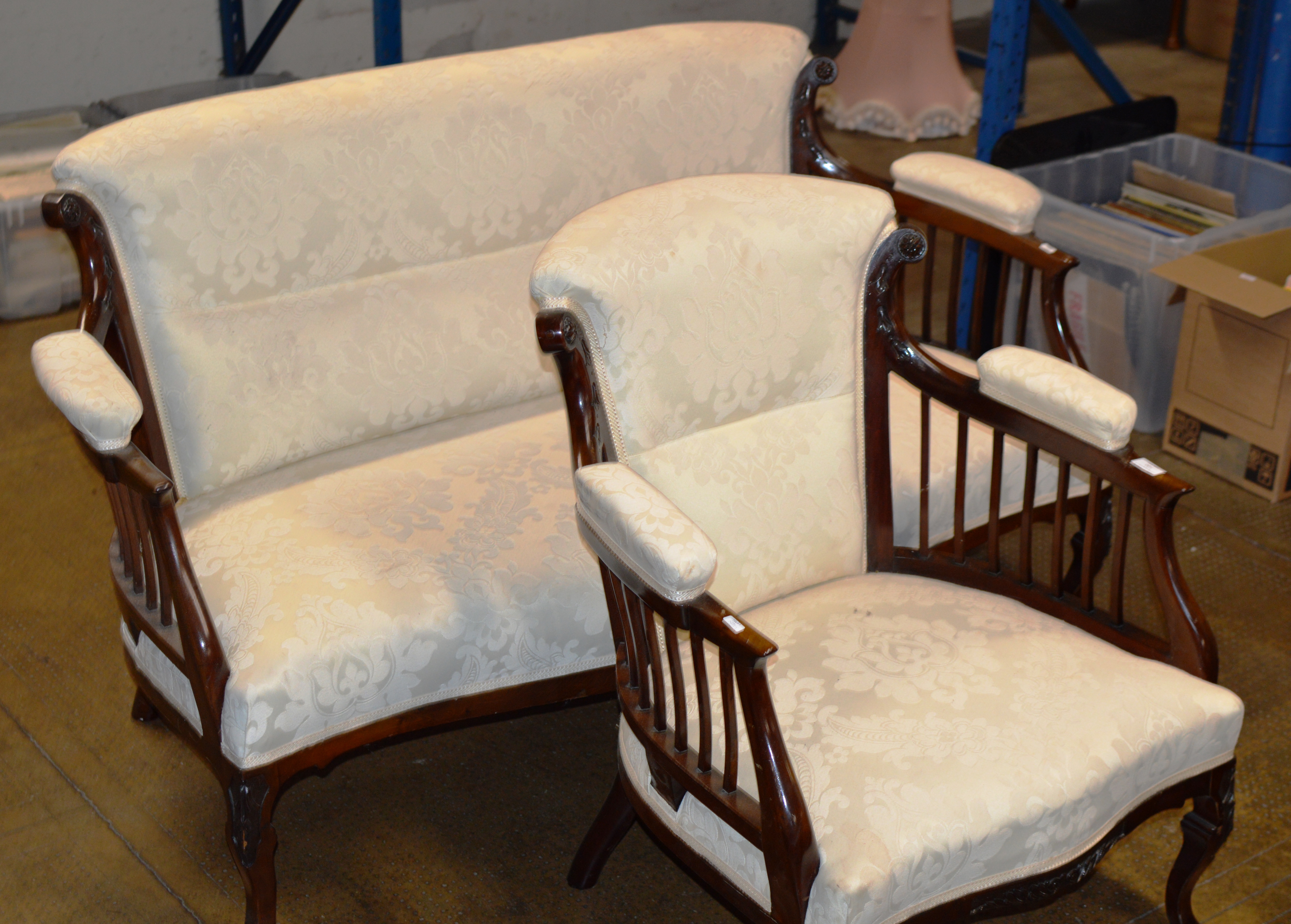 2 PIECE EDWARDIAN MAHOGANY LOUNGE SUITE COMPRISING 2 SEATER SETTEE & SINGLE ARM CHAIR