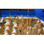 TRAY CONTAINING SET OF 5 BESWICK STYLE FLYING WALL DUCKS & VARIOUS BLOWN GLASS ANIMAL DISPLAYS