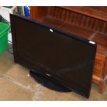 SANYO 32" LCD TV WITH REMOTE