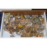 BOX WITH LARGE QUANTITY OF VARIOUS COSTUME JEWELLERY