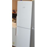 BOSCH UPRIGHT FRIDGE FREEZER IN WHITE