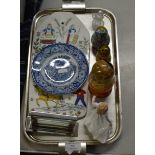 TRAY CONTAINING ROYAL DOULTON FIGURINE, RUSSIAN STYLE DOLLS, BLUE & WHITE PLATE ETC