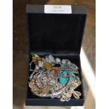 BOX WITH ASSORTED JEWELLERY, SILVER JEWELLERY, BUTTERFLY BROOCHES, MOONSTONE STYLE NECKLACE ETC