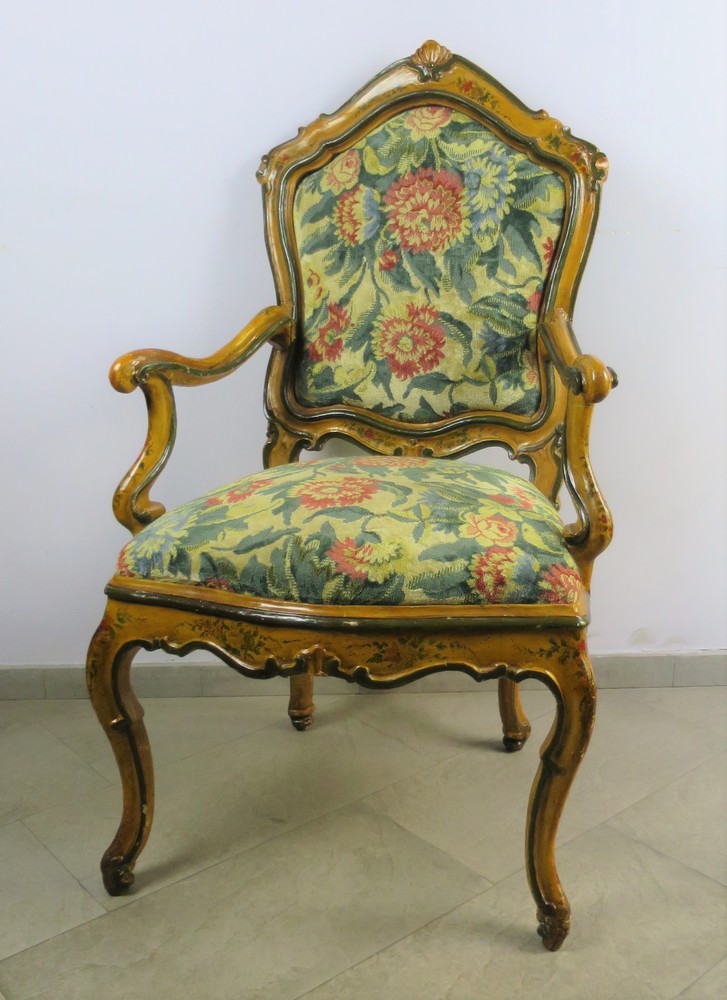 Poltrona Veneziana in legno laccato - A Venetian polychrome paited armchair