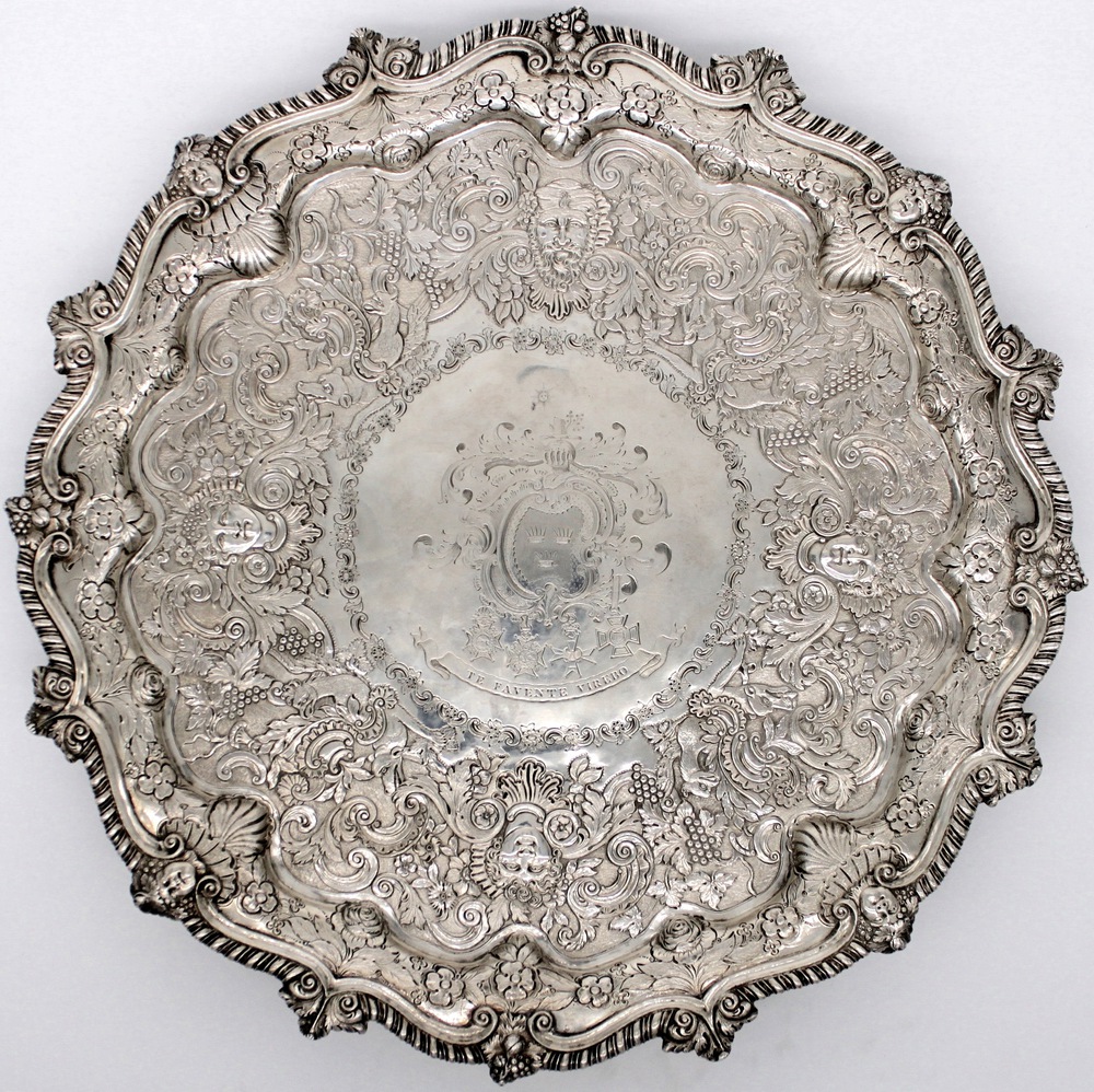 Salver in argento - A silver salver