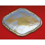 Vassoio in metallo dorato - A gilt metal tray