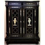 Piccola credenza intarsiata - A small inlaid sideboard