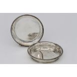 Coppia sotto bottiglia in argento - A pair of wine bottle coasters