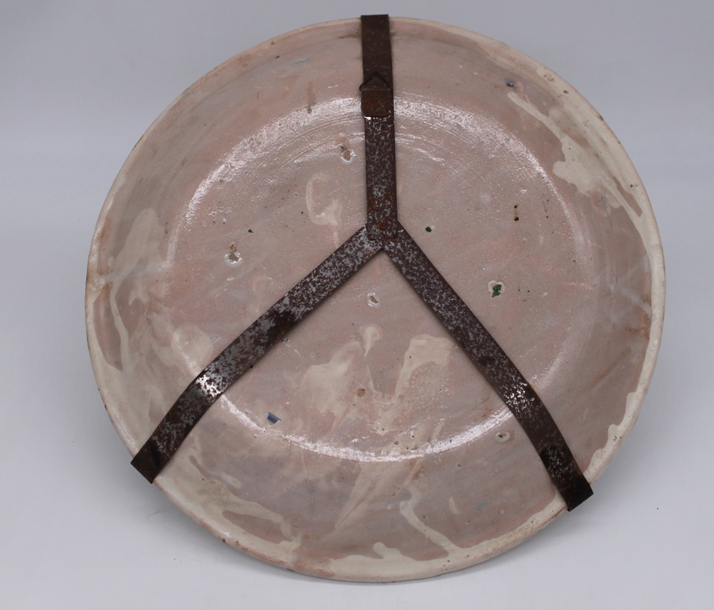 Quattro piatti in terracotta del XVIII secolo - Four earthenware dishes of the 18th century - Image 7 of 8