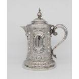 Boccale in argento con versatoio. - A silver jug